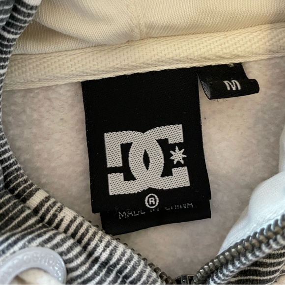 DC Men’s Zip Up Hoodie, Medium - Picture 4 of 7